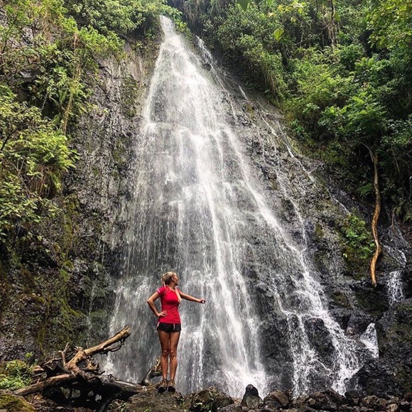 Aloha!! I’m Christine 🌺 - Picture 6 of 6